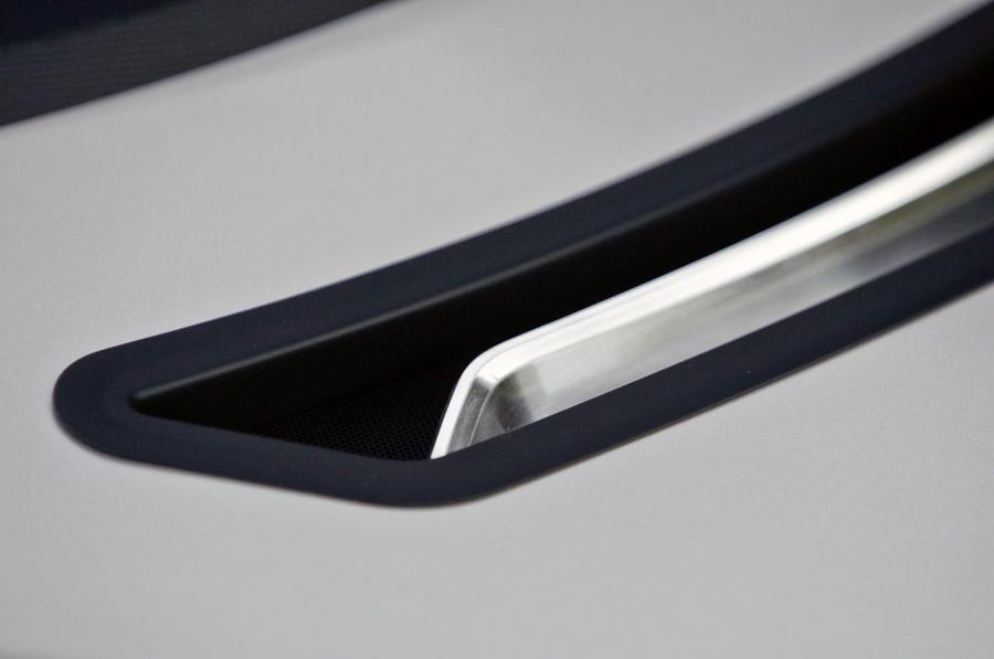 Детали экстерьера Audi e-Tron Spyder Concept 2010 года  (фото 79 из 105)